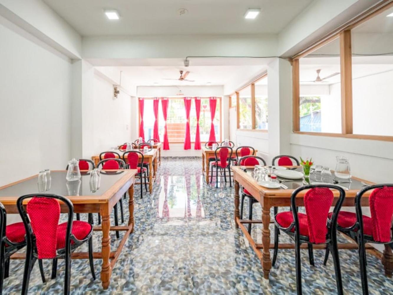 Anibesh Hotel Vijay Nagar Beach Екстериор снимка